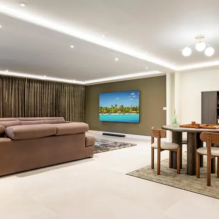 Casa Lily Luxury Cinema & Garden Lejlighed *